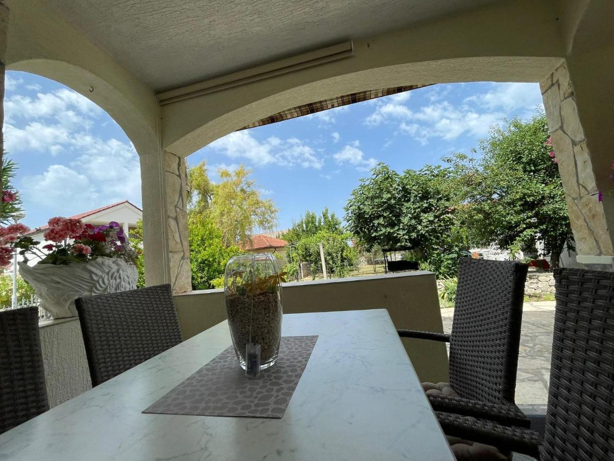 Apartman Veronika Vrsi Dış mekan fotoğraf