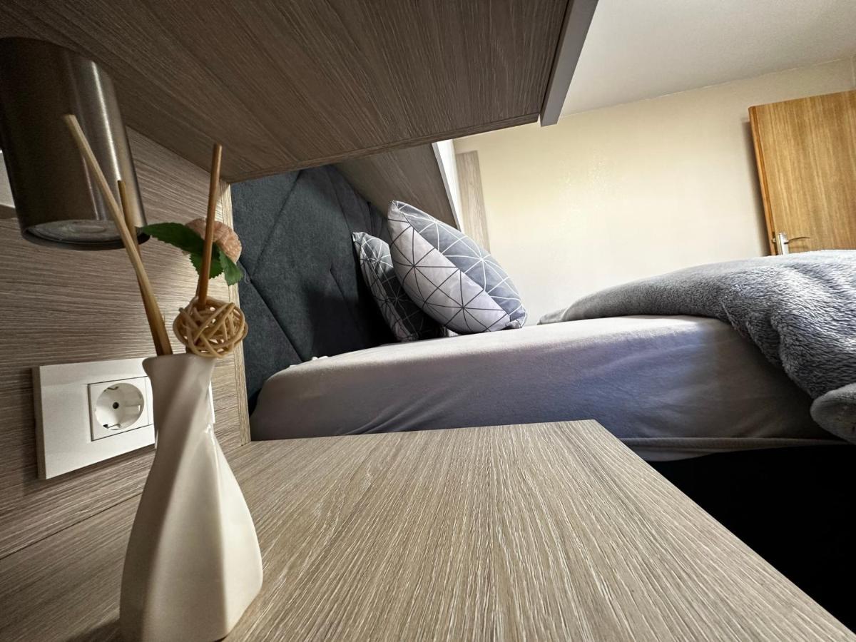 Apartman Veronika Vrsi Dış mekan fotoğraf
