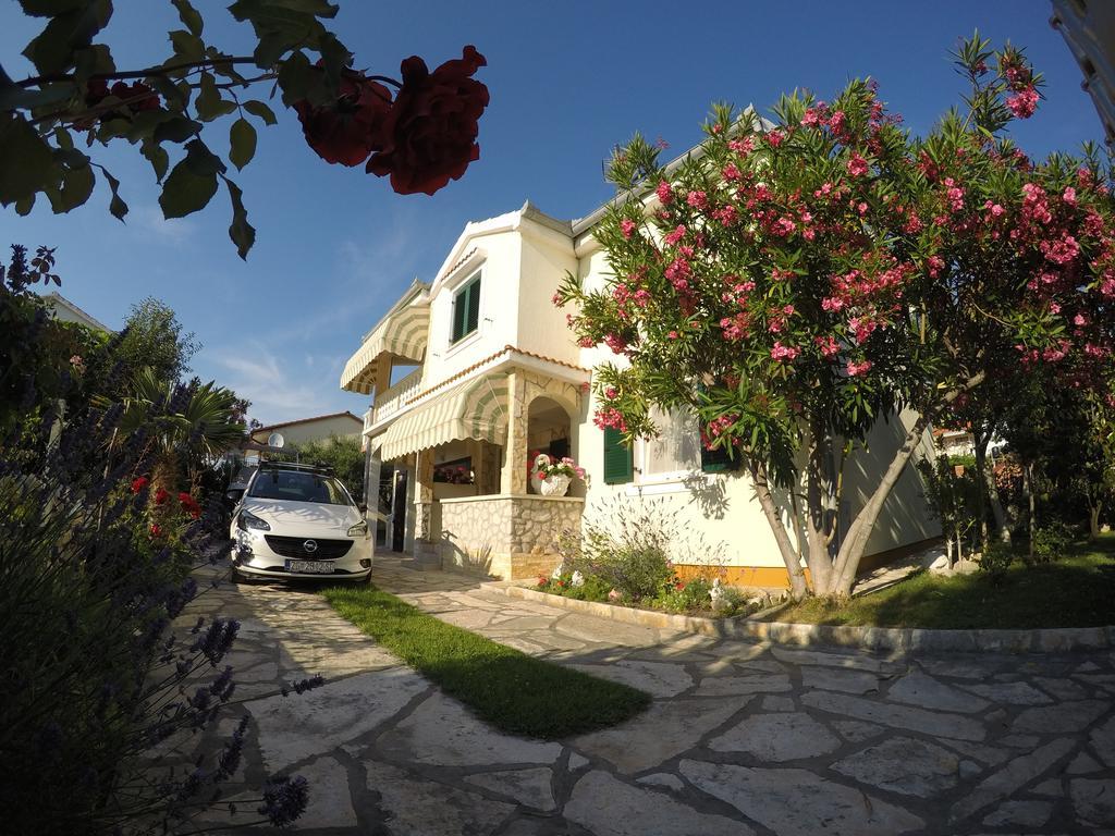 Apartman Veronika Vrsi Dış mekan fotoğraf